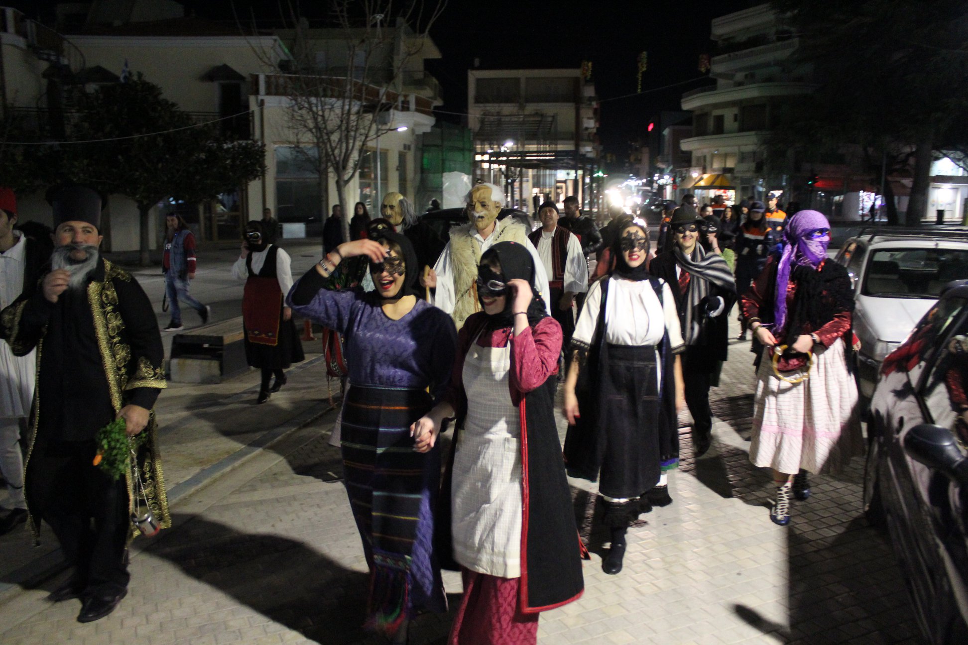 Δήμος Ήλιδας: Εντυπωσιακό ξεκίνημα για το Καρναβάλι της Αμαλιάδας - Ο τελάλης έδωσε το έναυσμα για να βγουν στους δρόμους και να διασκεδάσουν οι κάτοικοι της πόλης (Photos)
