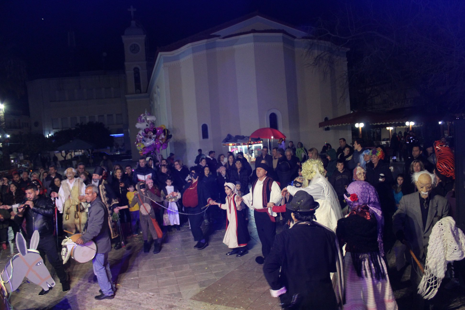 Δήμος Ήλιδας: Εντυπωσιακό ξεκίνημα για το Καρναβάλι της Αμαλιάδας - Ο τελάλης έδωσε το έναυσμα για να βγουν στους δρόμους και να διασκεδάσουν οι κάτοικοι της πόλης (Photos)