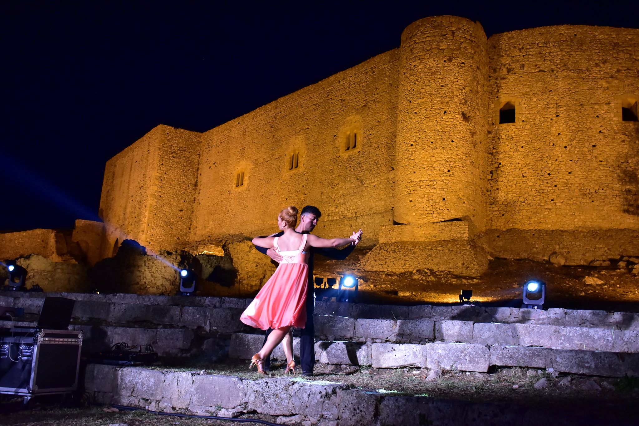Έναρξη του 9ου Διεθνούς Φεστιβάλ Δήμου Ανδραβίδας–Κυλλήνης: Μαγική βραδιά στο ονειρικό Κάστρο Χλεμούτσι (photos)