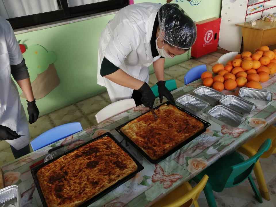 Γεύματα αγάπης από τη «Marietta» και το Γραφείο Εθελοντισμού Δήμου Πύργου: Όταν η αλληλεγγύη γίνεται τρόπος ζωής (photos)