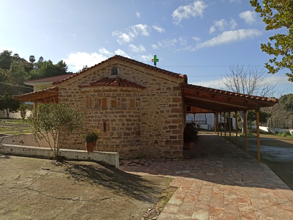 Ηλεία: Υλοποίησε ακόμα μια υπόσχεσή του ο Δημήτρης Κωνσταντόπουλος- Αλλάζει όψη ο αύλειος χώρος στο Μοναστήρι της Παναγιάς στο Κρυονέρι (photos)