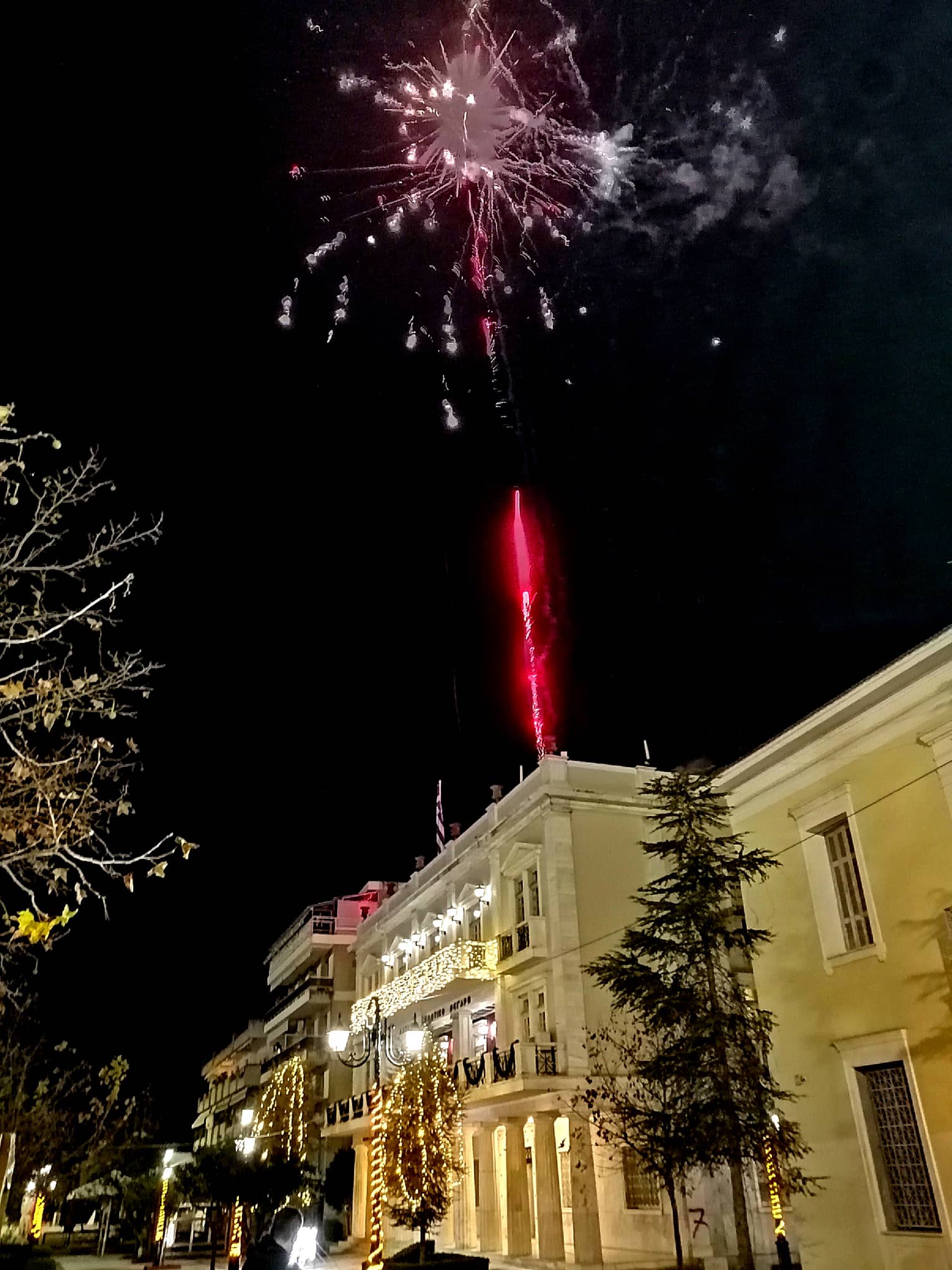 Δήμος Πύργου: Εντυπωσιακή αλλαγή του χρόνου με πολλά πυροτεχνήματα (photos- ΒΙΝΤΕΟ)